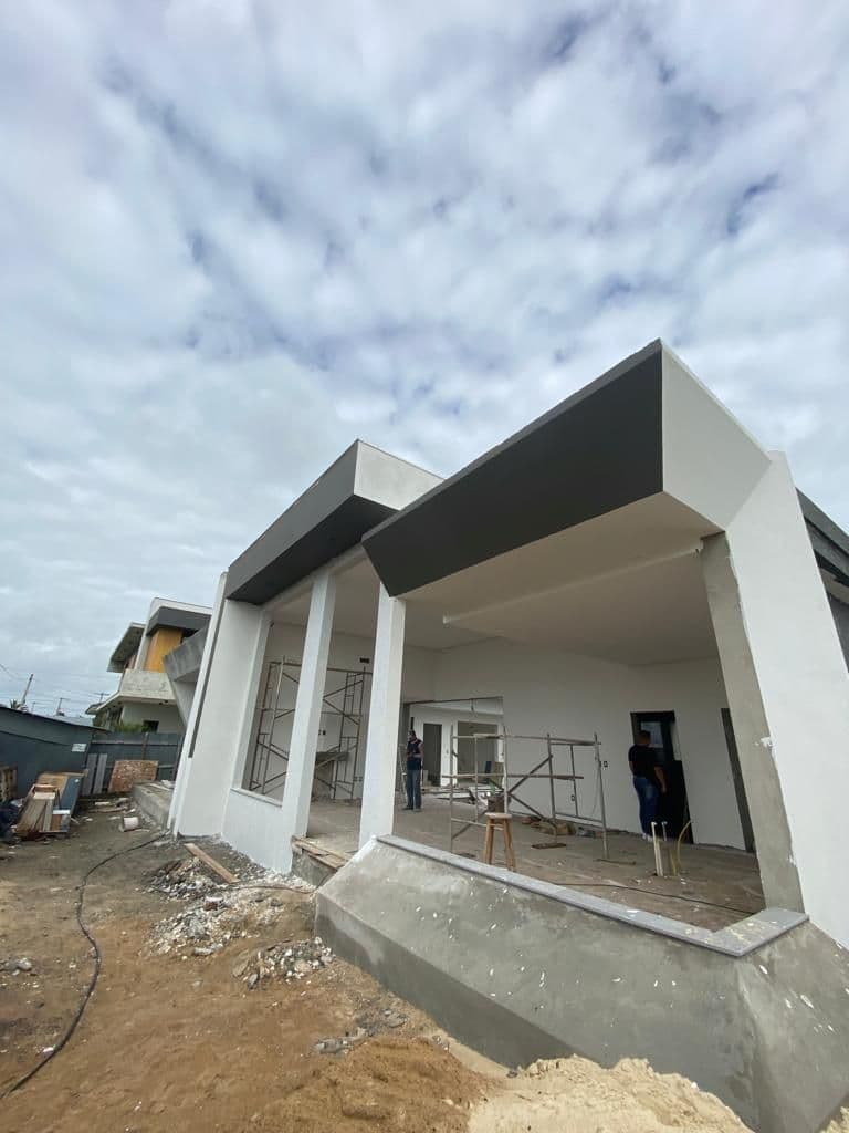 Residência em fase de acabamento